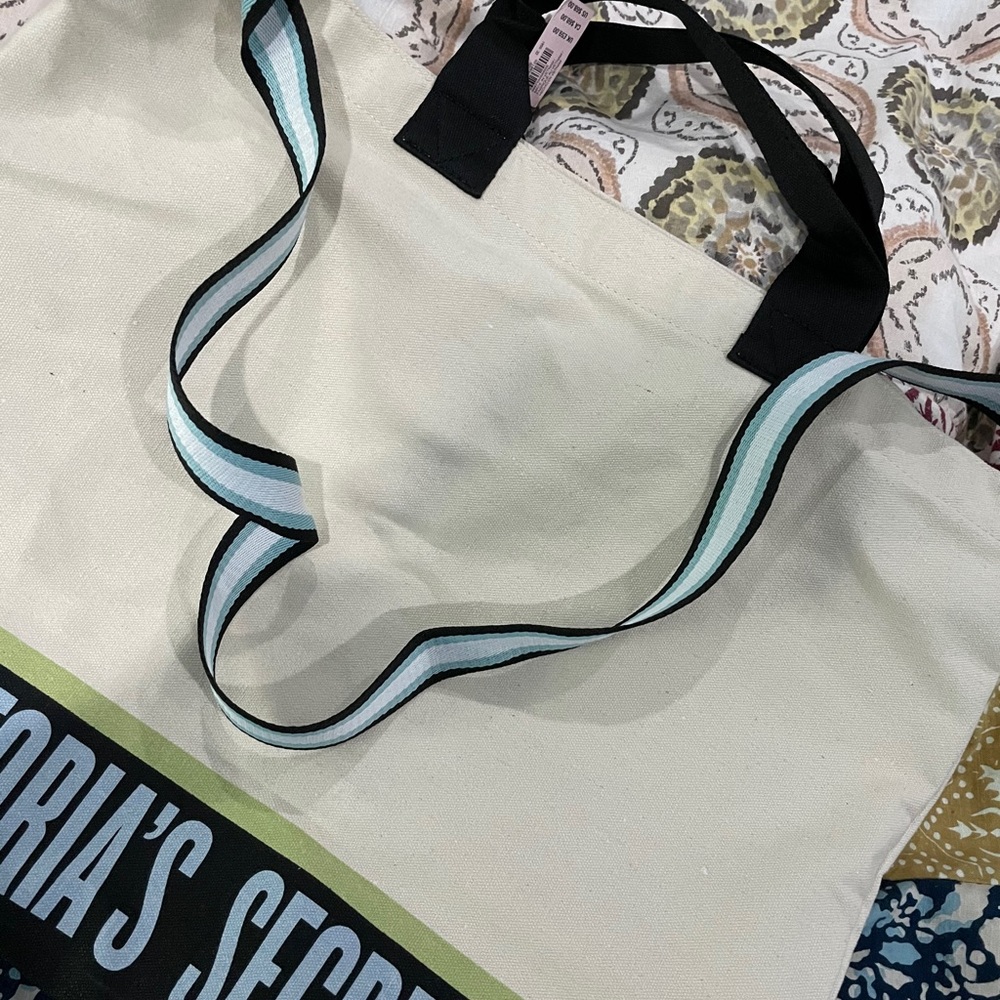 NWT Victoria’s Secret Canvas Tote Bag - Picture 3 of 4